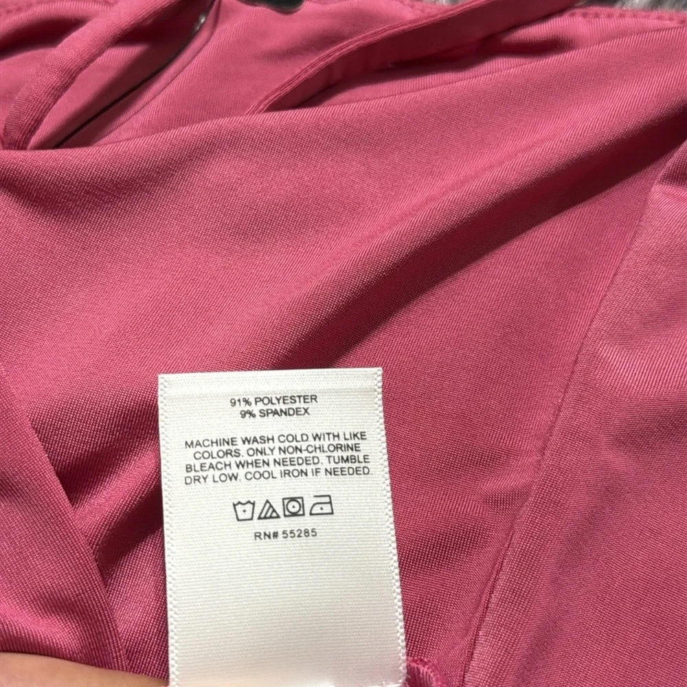 Express Body Contour Compression Square Neck Strappy Cropped Cami - Picture 6 of 6